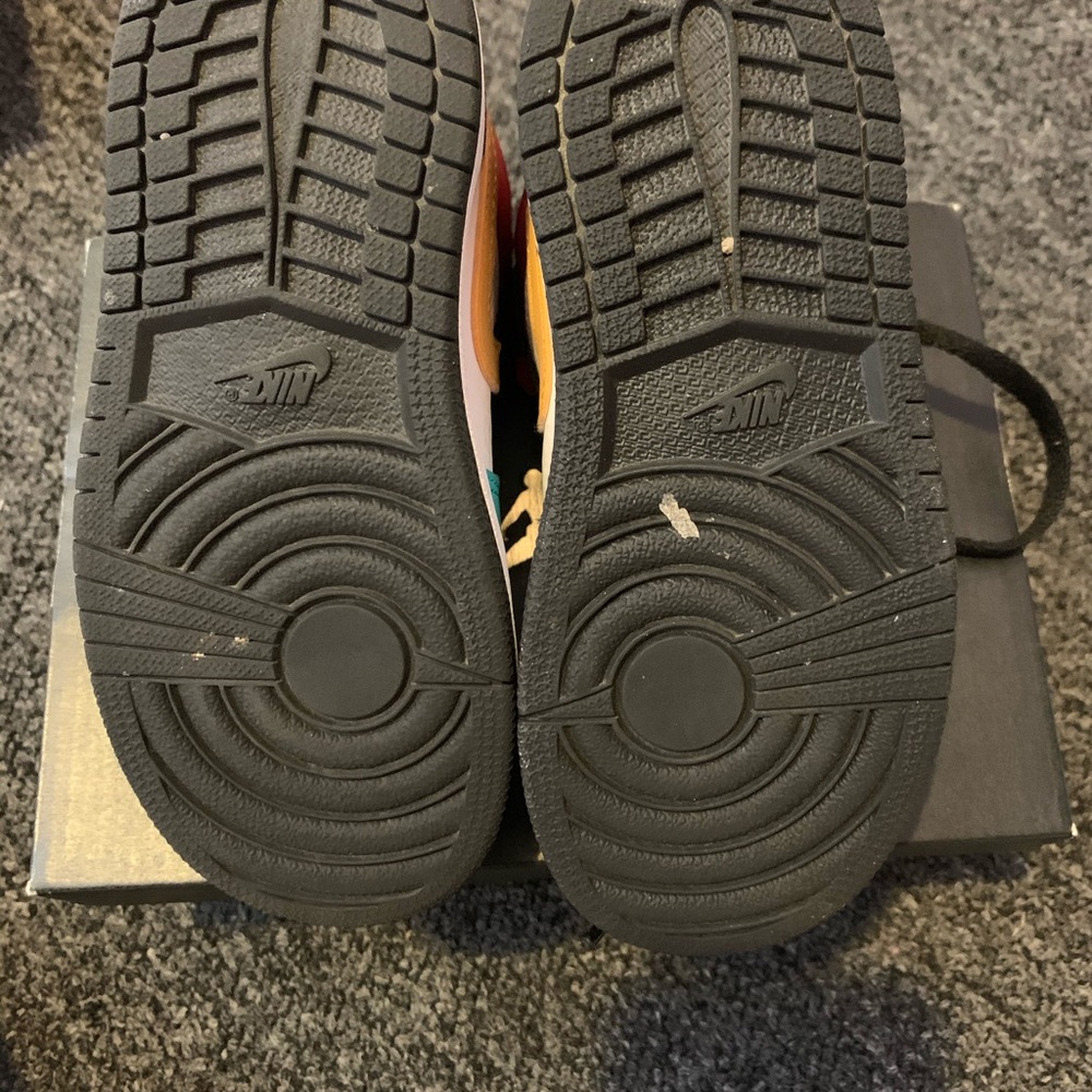 Jordan 1 Mid - Picture 5 of 6